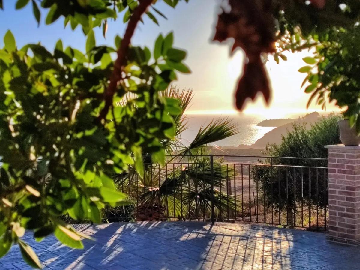 فيلا Il Casale Di Bovo Marina مونتاليغرو المظهر الخارجي الصورة