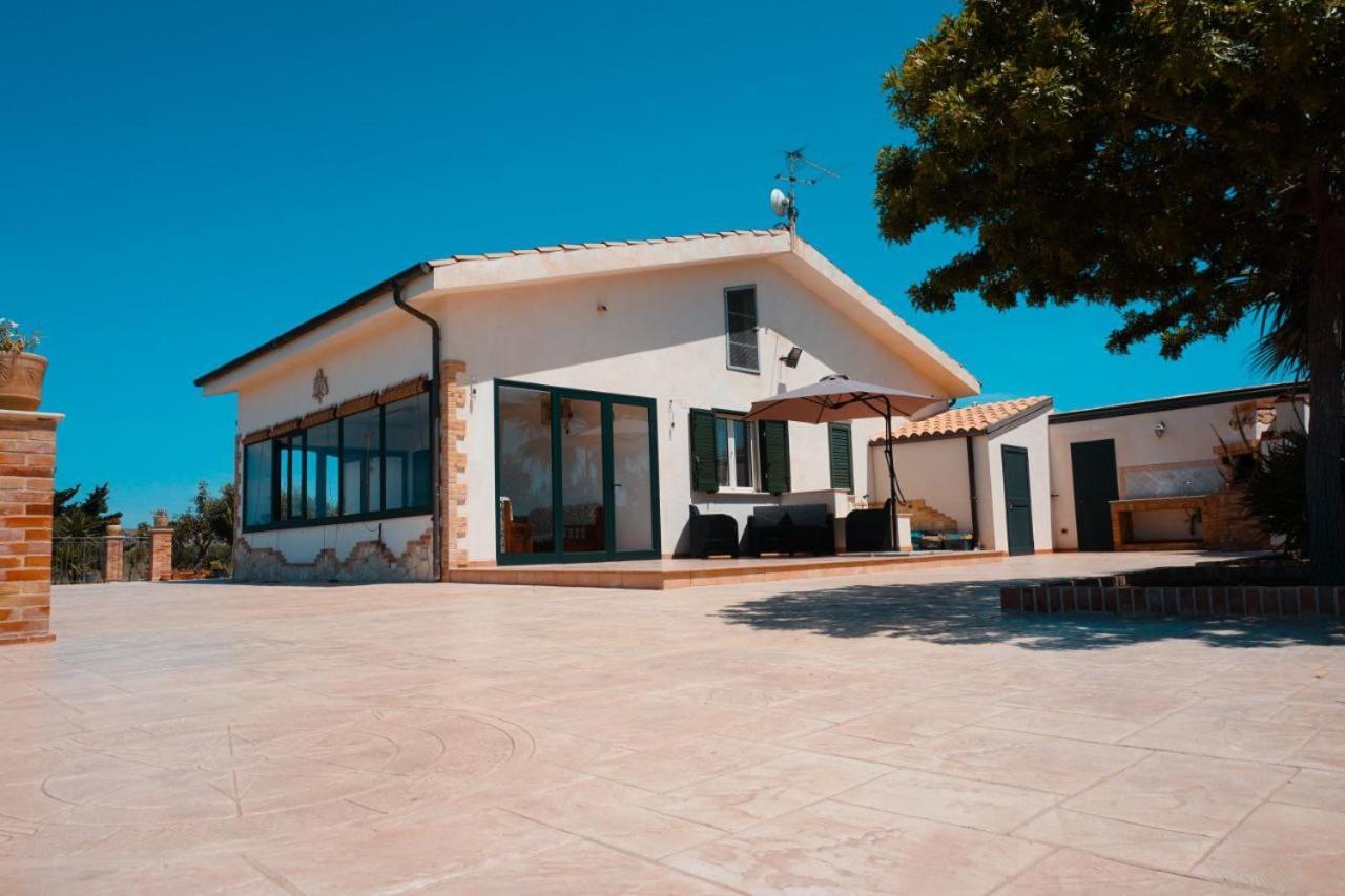 فيلا Il Casale Di Bovo Marina مونتاليغرو الغرفة الصورة